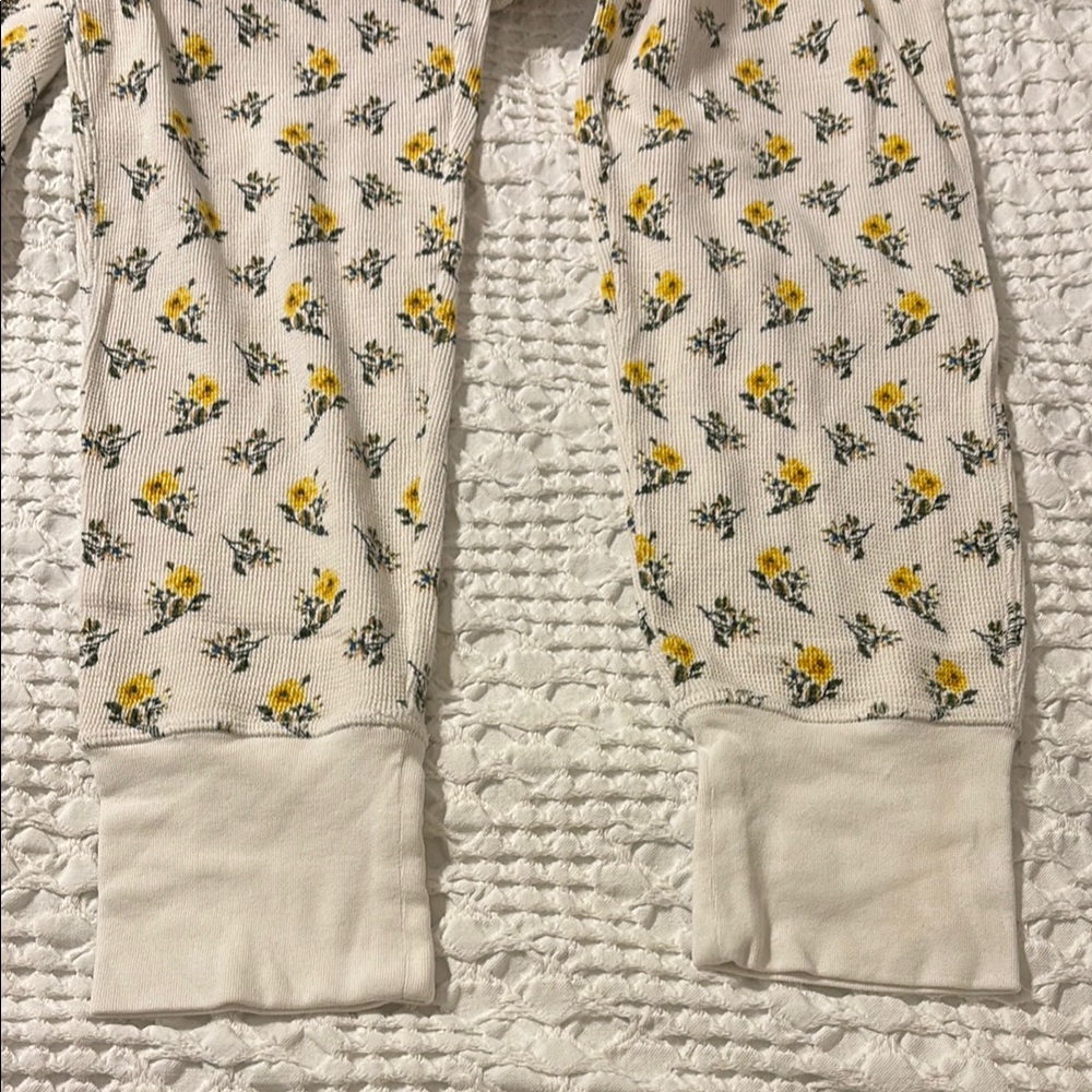 Victoria's Secret women's Pajamas - Cream with Yellow Floral - Picture 6 of 7